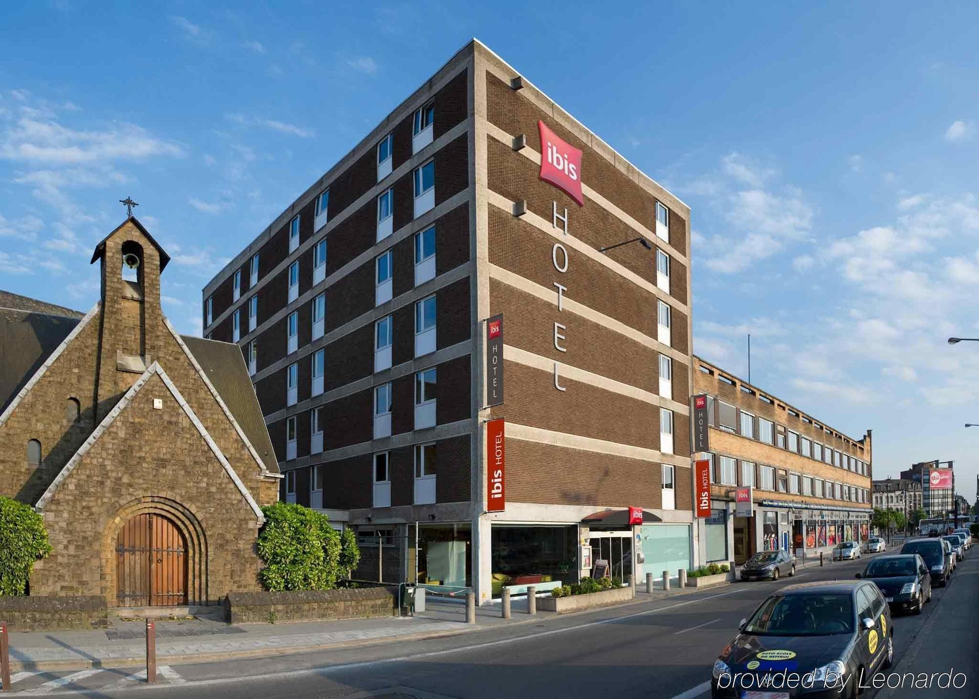 Ibis Mons Centre Gare Hotel Exterior photo